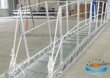 China Padrão de superfície anodizado do barco escadas marinhas JIS do corredor central com rede de segurança fábrica